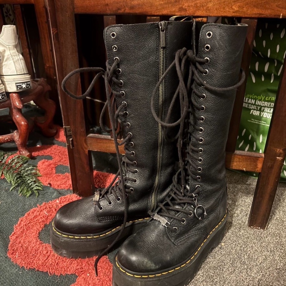 RARE Dolls Kill x Doc Martens 1b60 max boots